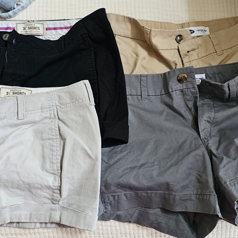 Old Navy Women's Shorts - Black, Gray, Tan, Stone Size 4. 3.5 Inseam *4 PAIRS*